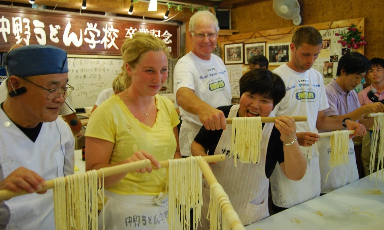 Sanuki udon noodles experience