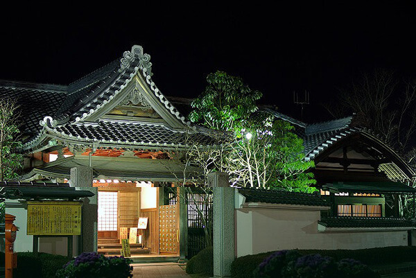Shokeikaku: Restaurant in a Former Date Clan Residence